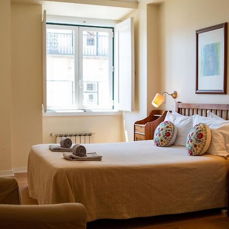 Lisbon Charming Apartments - Chiado ภายนอก รูปภาพ