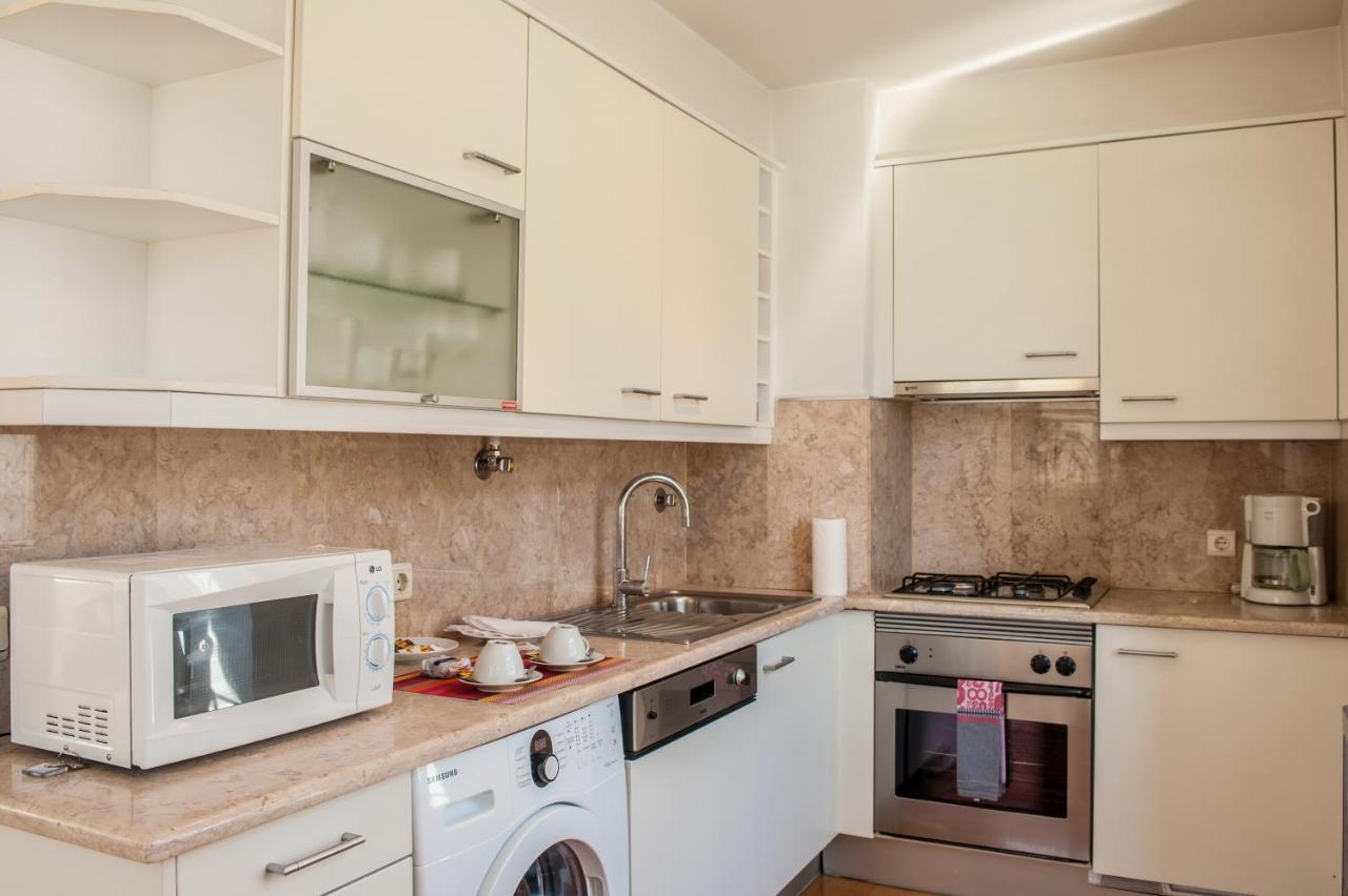 Lisbon Charming Apartments - Chiado ภายนอก รูปภาพ