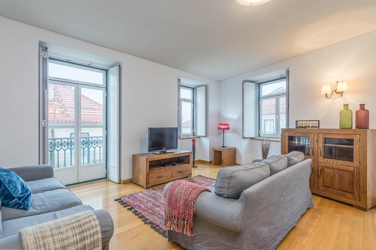 Lisbon Charming Apartments - Chiado ภายนอก รูปภาพ