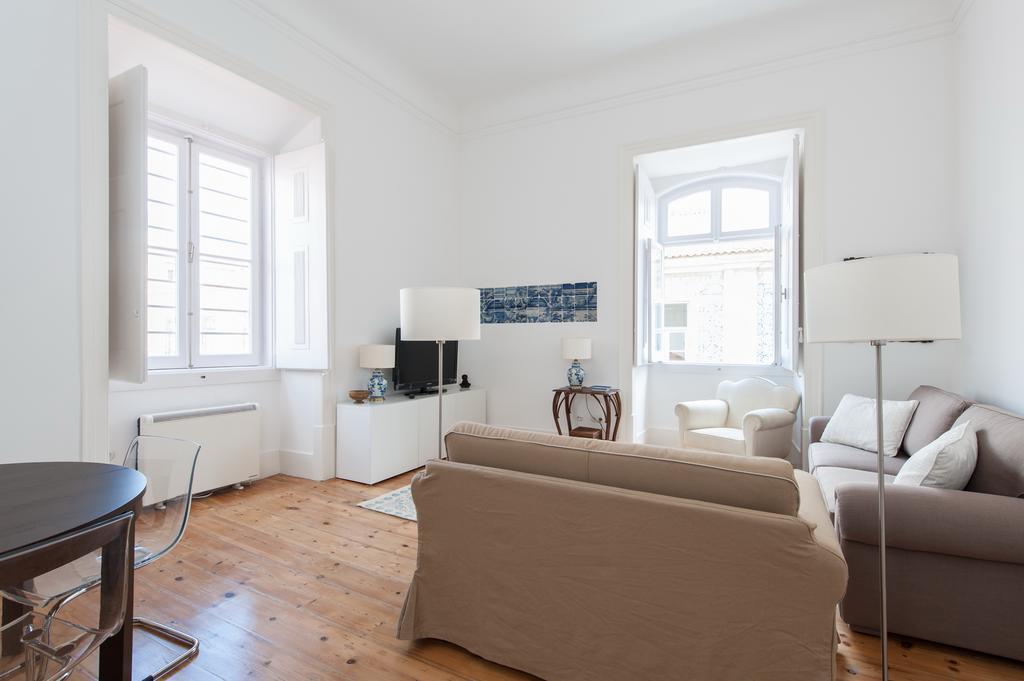 Lisbon Charming Apartments - Chiado ภายนอก รูปภาพ