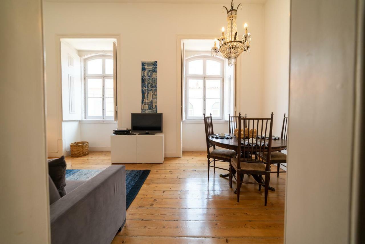 Lisbon Charming Apartments - Chiado ภายนอก รูปภาพ