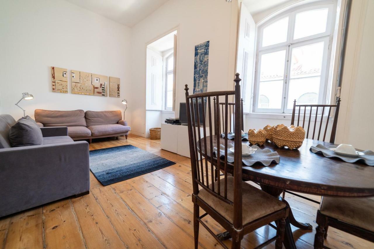 Lisbon Charming Apartments - Chiado ภายนอก รูปภาพ